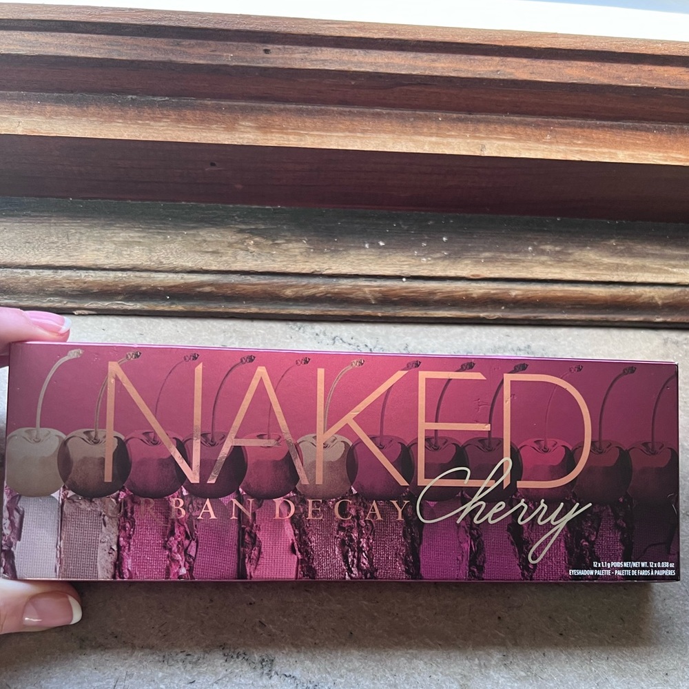 Urban Decay Naked Cherry eyeshadow palette NIB